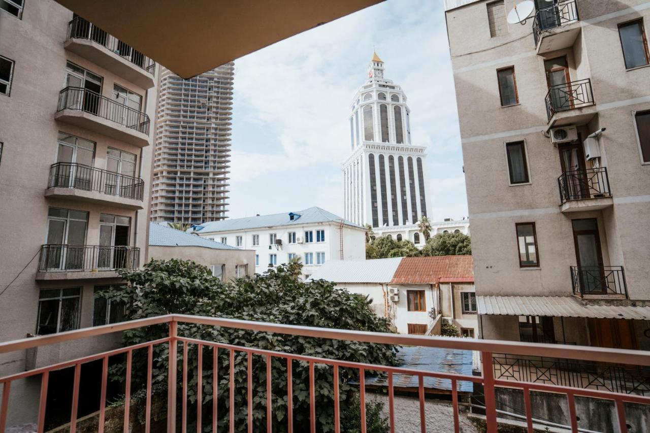 Hotel General バトゥーミ エクステリア 写真